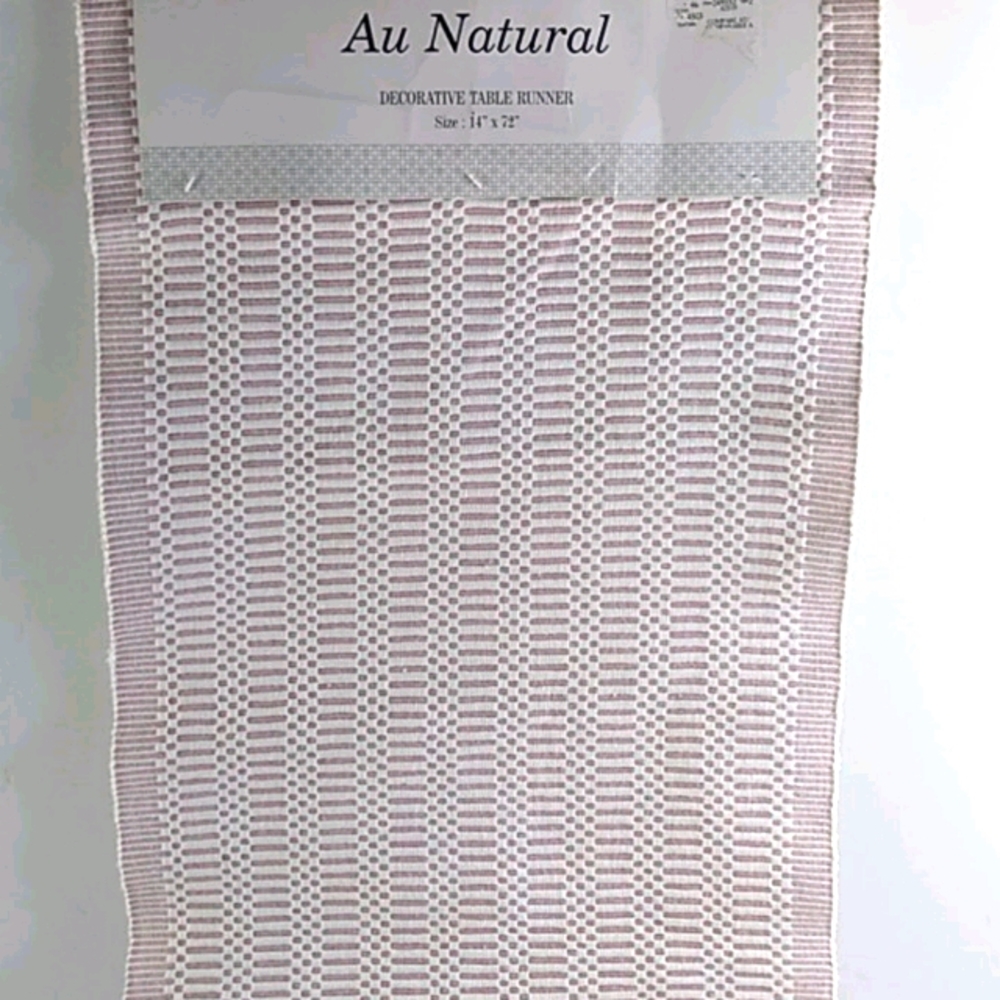 Au Natural Pink & White Table Runner NWT